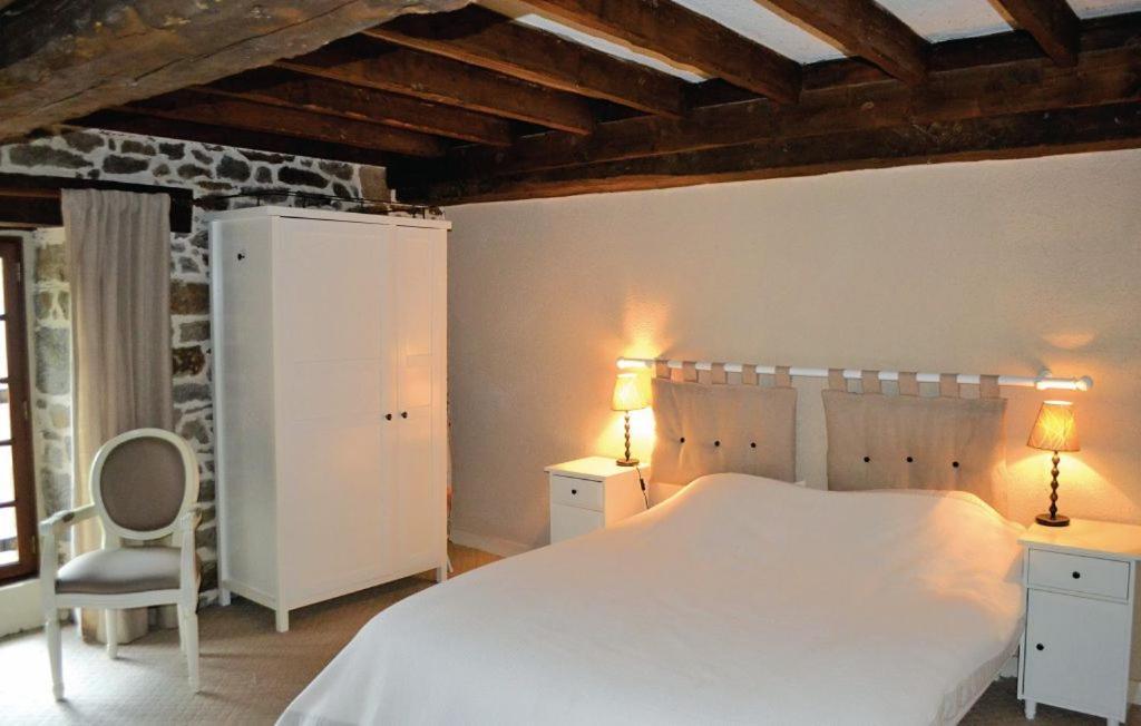Les 3 Rossignols Holiday home Taden